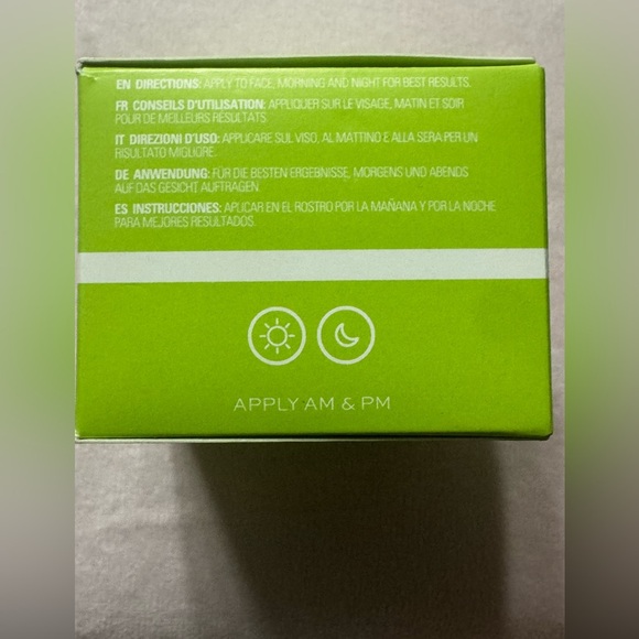 Revolution Vegan & Cruelty-Free Hydrating Face Cream – 50ml - Picture 5 of 6